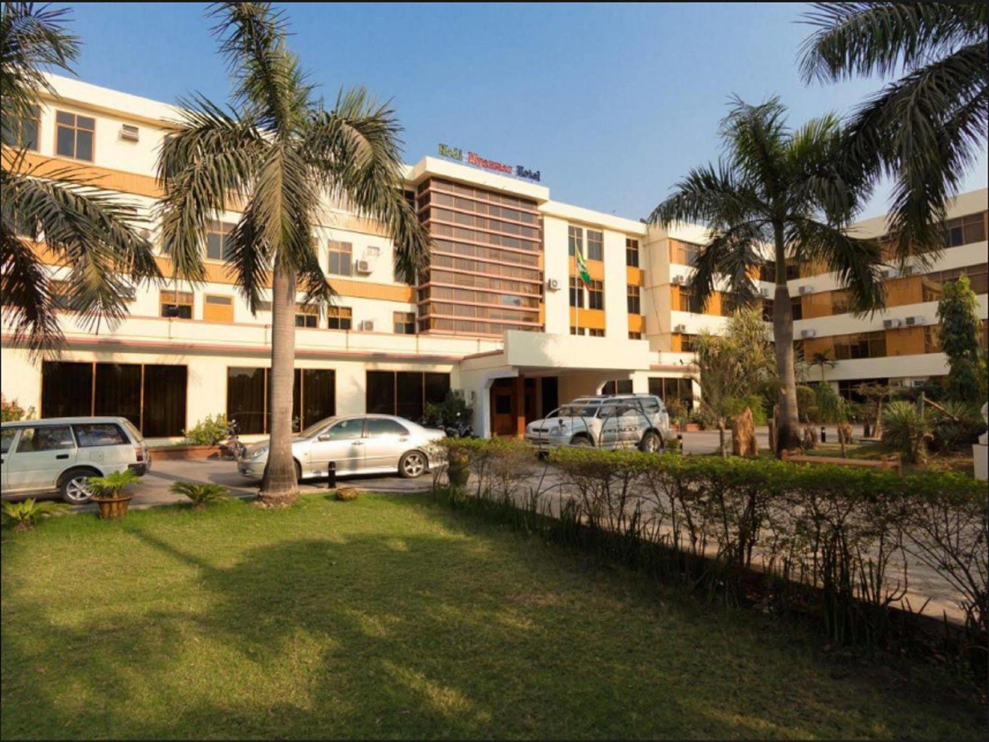 Nadi Myanmar Hotel Mandalay Exteriör bild
