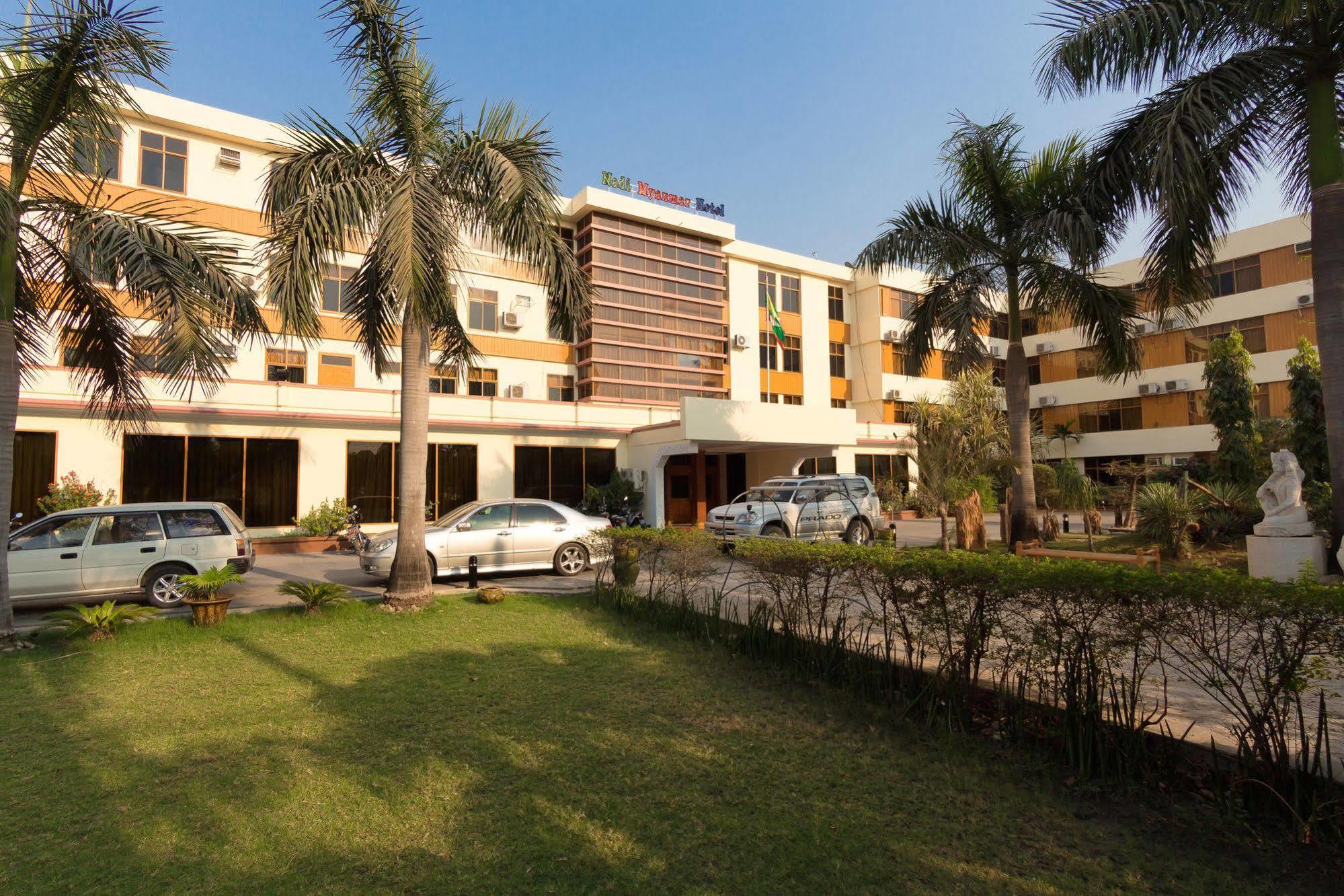 Nadi Myanmar Hotel Mandalay Exteriör bild