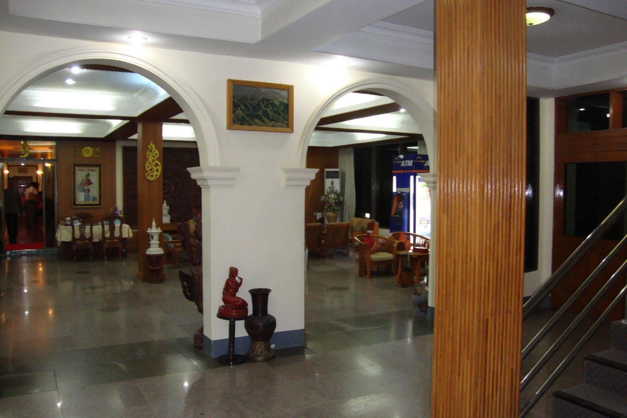 Nadi Myanmar Hotel Mandalay Exteriör bild