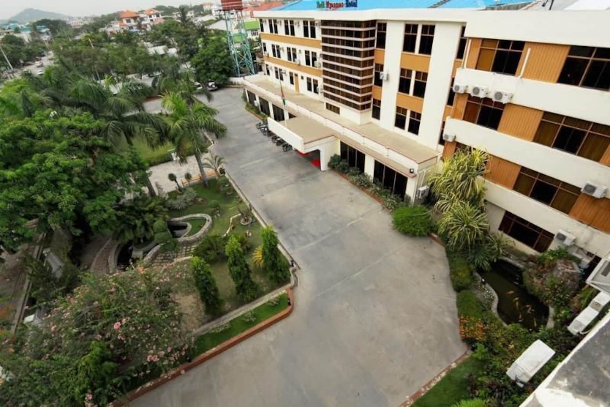 Nadi Myanmar Hotel Mandalay Exteriör bild